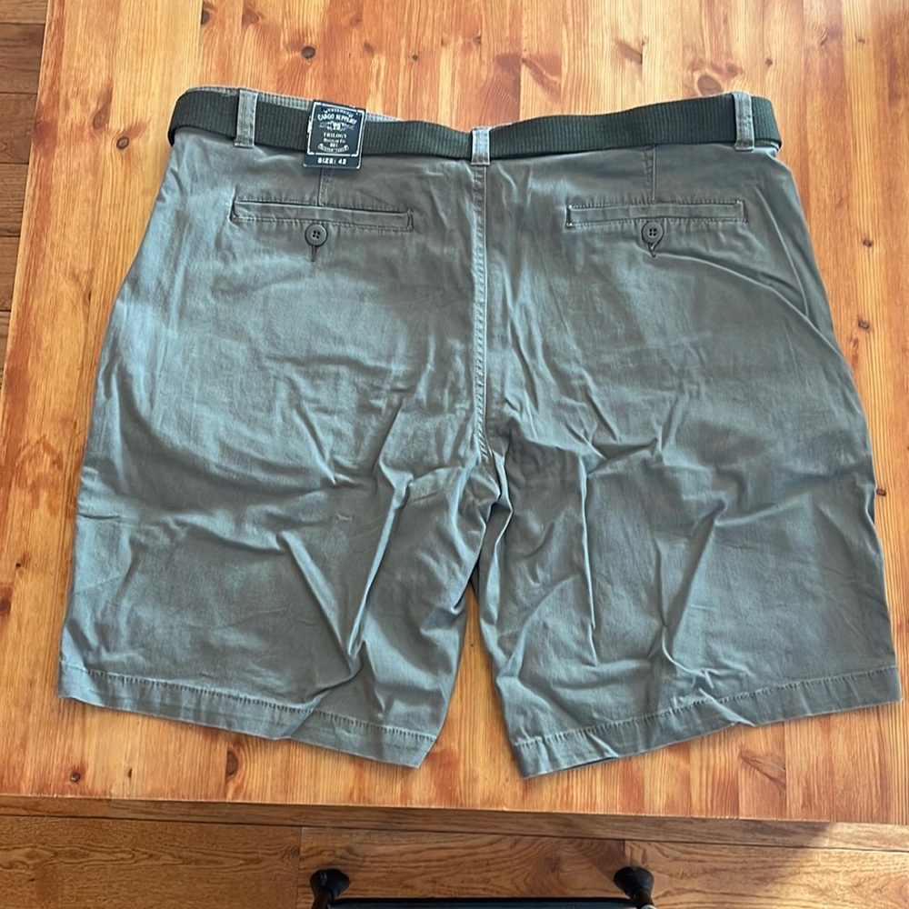 Gray cargo supplies shorts nwt